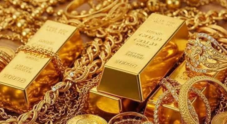 انخفاض أسعار الذهب العالمية يوم الأربعاء