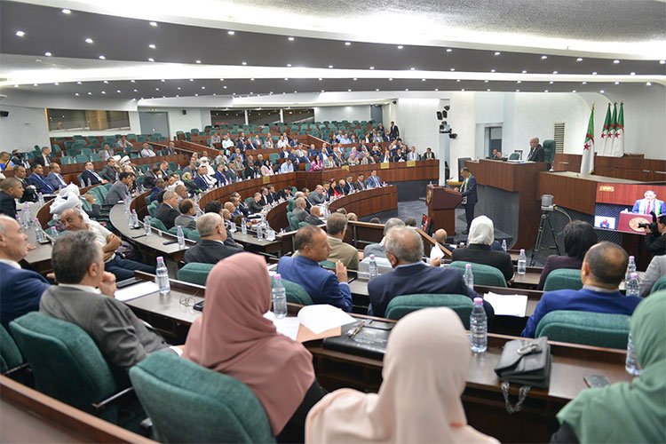النواب ملزمون بمضمون مشاريع القوانين و6 دقائق لكل مداخلة