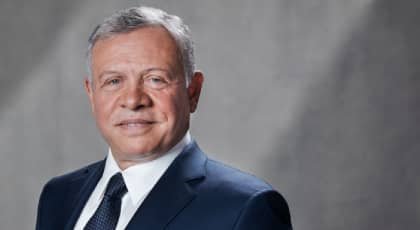 الملك يعود إلى أرض الوطن بعد زيارتي دولة إلى ماليزيا وأستراليا.