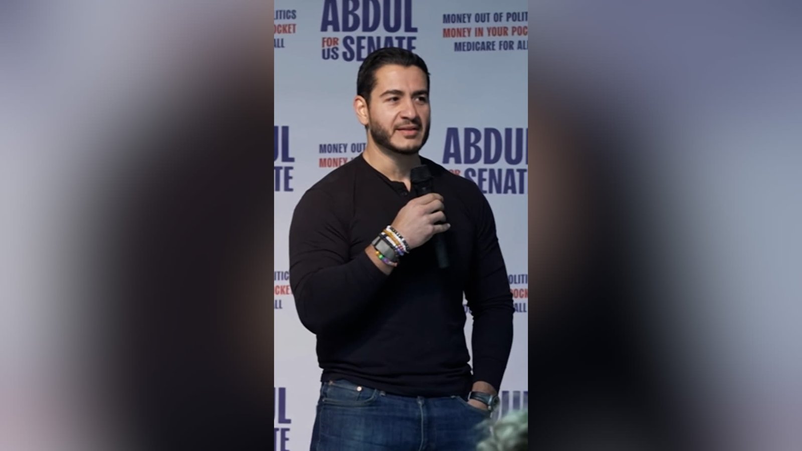 عبدالرحمن السيد يتحدى رجلًا سأله إن كان "سيتبرأ من الإخوان المسلمين".. كيف رد عليه؟