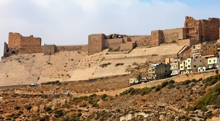 مراسل رؤيا: حدث أمني في قرية حمود في محافظة الكرك وأنباء عن إصابات
