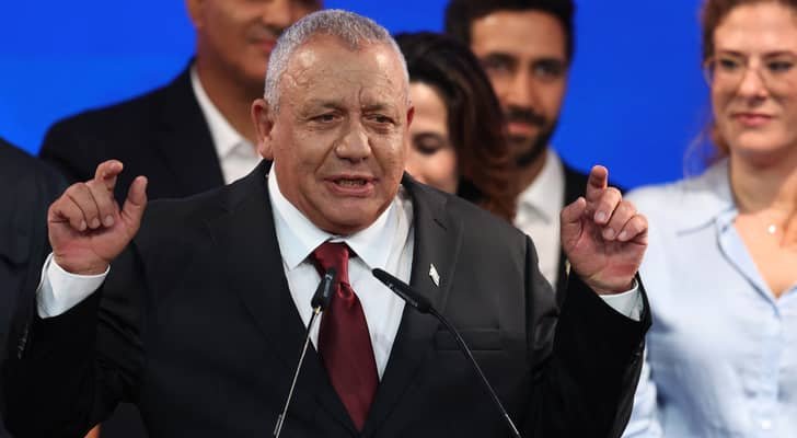 إعلام عبري: حزب يشار يسعى لانتزاع رئاسة الكنيست لقطع الطريق على نتنياهو