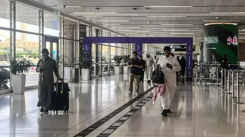 12 وفاة و309 جرحى في الهجوم على مطار الرياض