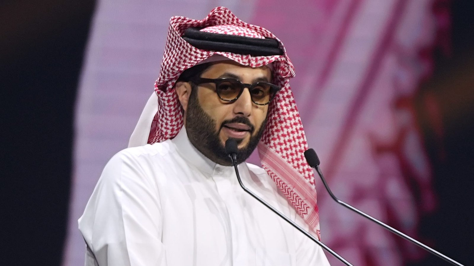 تركي آل الشيخ يرد على بيان لنقابة المهن التمثيلية في مصر