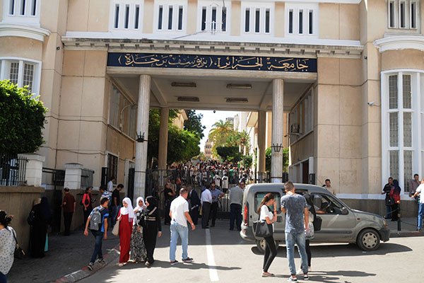 خبراء يشرحون أسباب الصعود الأكاديمي للجامعات الجزائرية