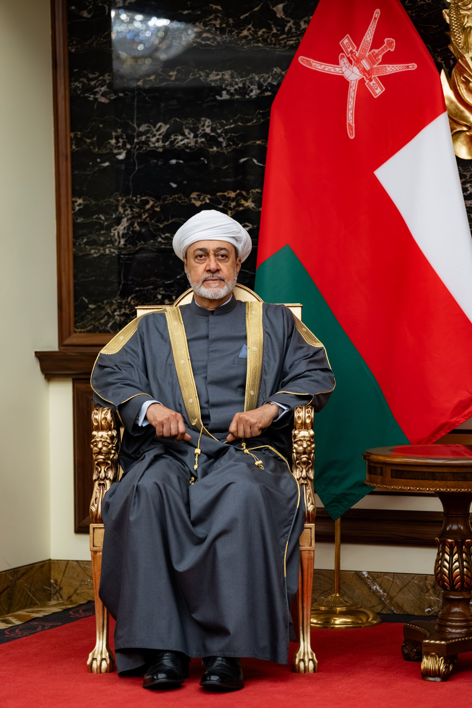 بالأسماء.. جلالة السلطان يمنح أوسمة سُلطانية لعددٍ من الشخصيات