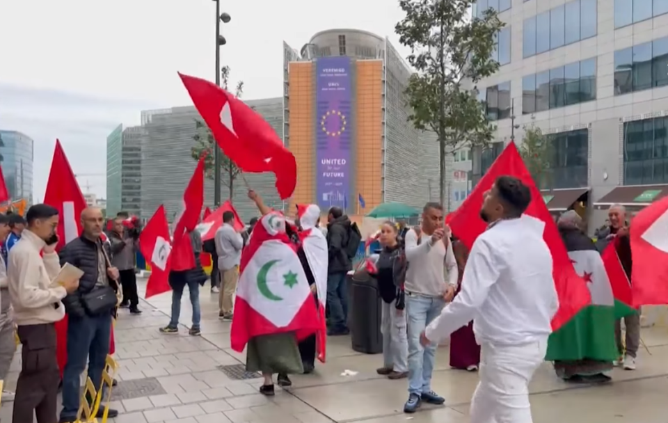 السلطات الإسبانية تعترف بفرع الحزب الوطني الريفي الداعي إلى استقلال منطقة الريف عن المغرب