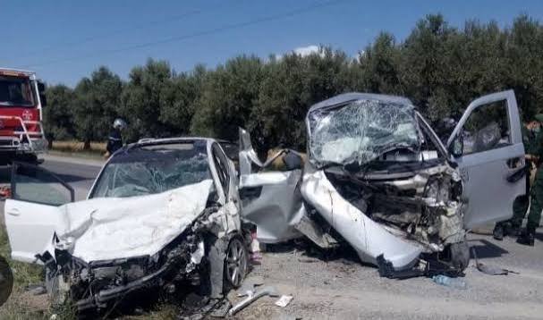بجاية.. إصابة 11 شخصاً في اصطدام بين سيارتين بملبو 