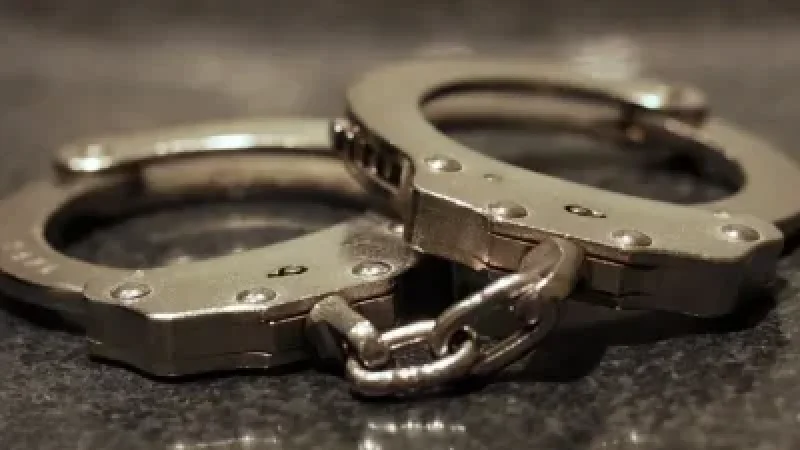 حاجب العيون: إيقاف 5 أشخاص بصدد حفر القبور