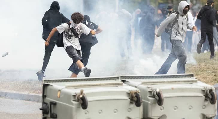 موجة اعتقالات غير مسبوقة في فرنسا.. توقيف نحو 2000 شخص جراء الاحتجاجات المدرسية